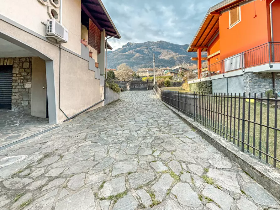 Immagine 37 di Casa bifamiliare in vendita  in Via Ceretti 8 a Casale Corte Cerro