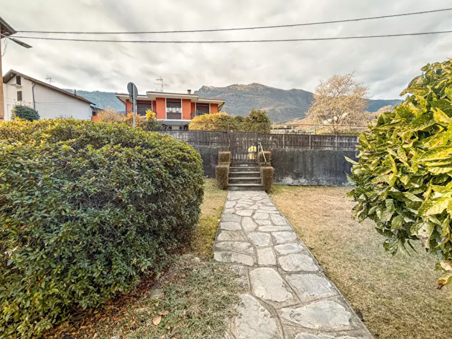 Immagine 43 di Casa bifamiliare in vendita  in Via Ceretti 8 a Casale Corte Cerro