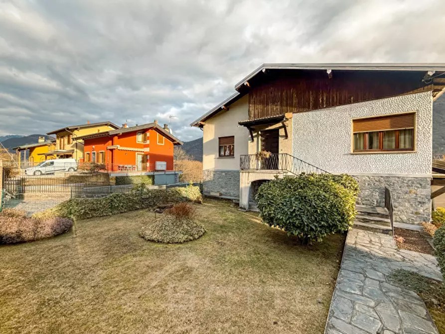 Immagine 44 di Casa bifamiliare in vendita  in Via Ceretti 8 a Casale Corte Cerro