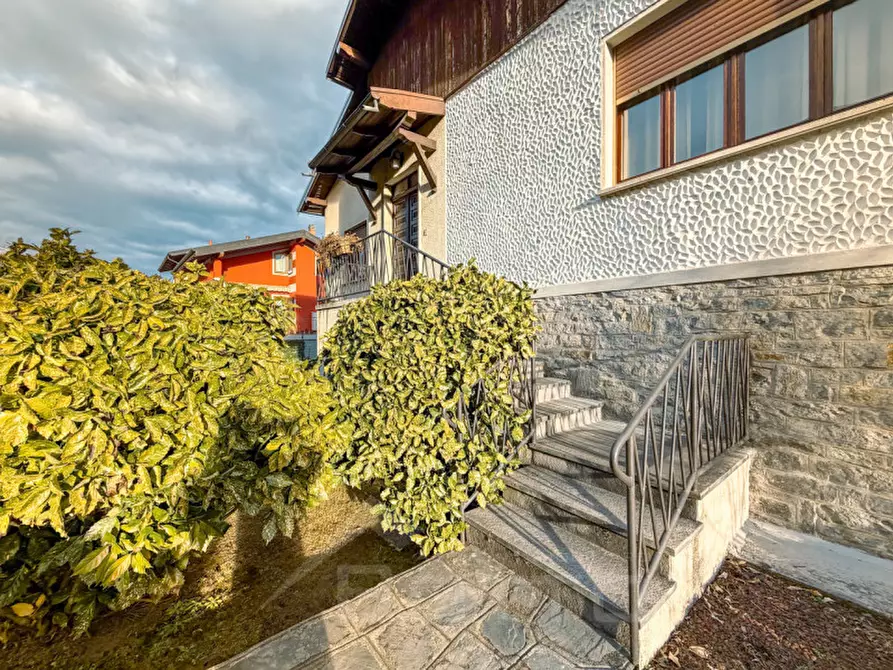 Immagine 45 di Casa bifamiliare in vendita  in Via Ceretti 8 a Casale Corte Cerro