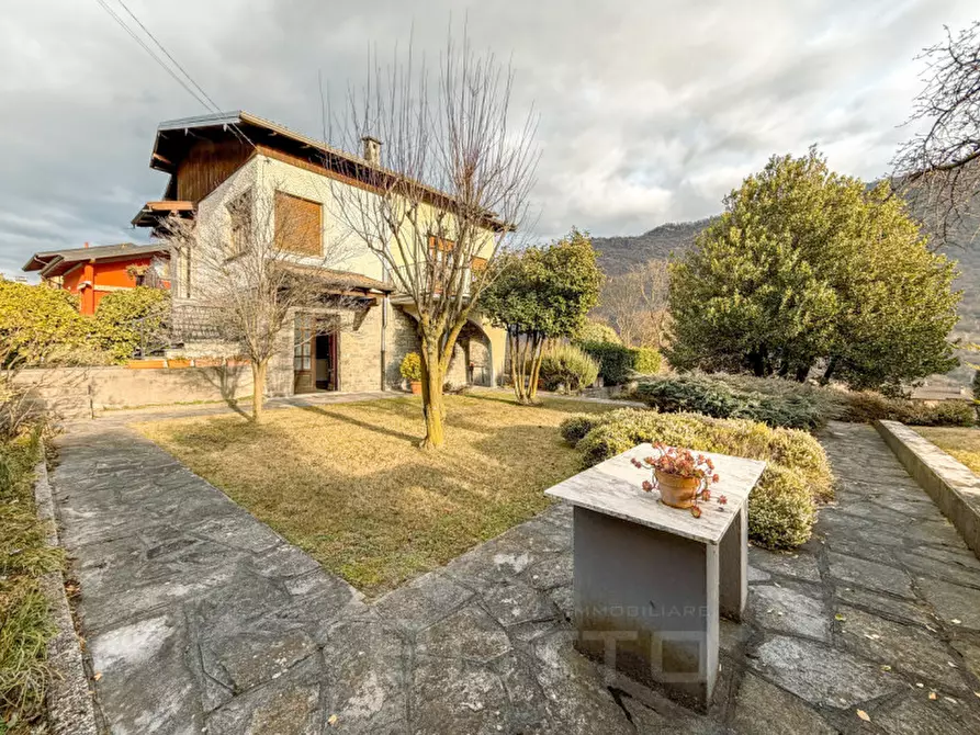 Immagine 48 di Casa bifamiliare in vendita  in Via Ceretti 8 a Casale Corte Cerro