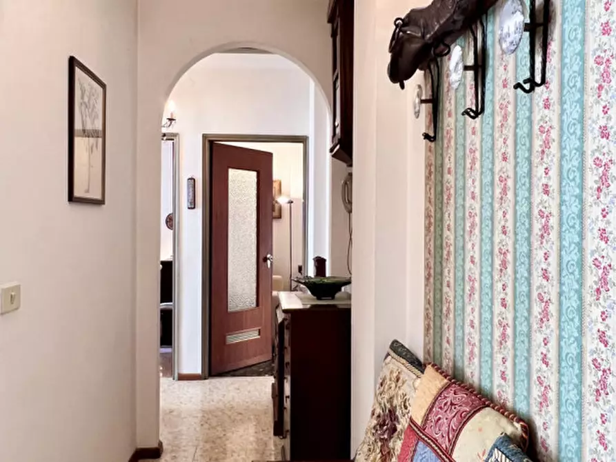 Immagine 13 di Appartamento in vendita  in via Tiziano a Verona