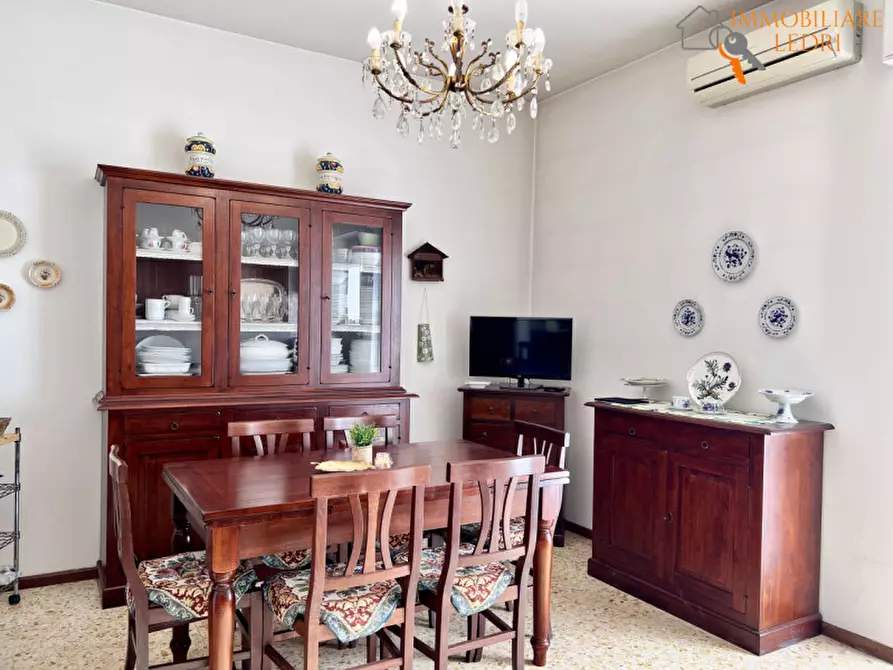 Immagine 15 di Appartamento in vendita  in via Tiziano a Verona