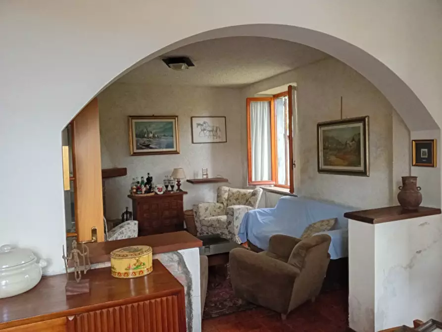 Immagine 2 di Villetta a schiera in vendita  in Sesta Inferiore a Corniglio