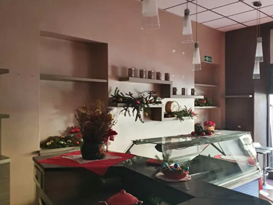 Immagine 4 di Attività commerciale in vendita  in Via Torino 8 a Cuorgnè