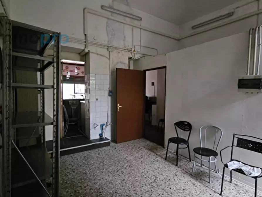 Immagine 13 di Attività commerciale in vendita  in Via Torino 8 a Cuorgnè