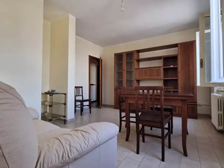 Immagine 2 di Palazzo in vendita  in via giuseppe di vittorio a Novi Di Modena