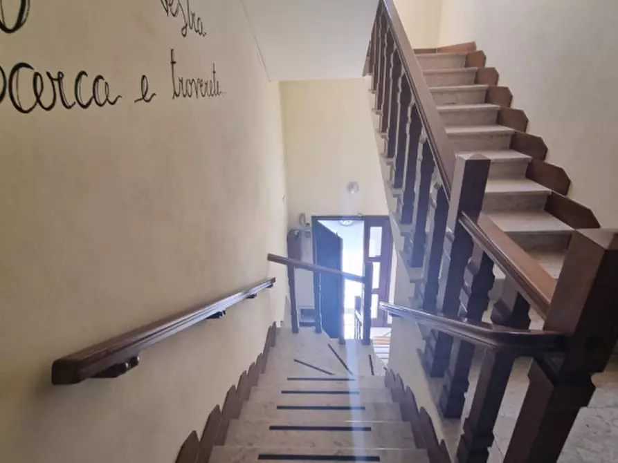 Immagine 6 di Palazzo in vendita  in via giuseppe di vittorio a Novi Di Modena