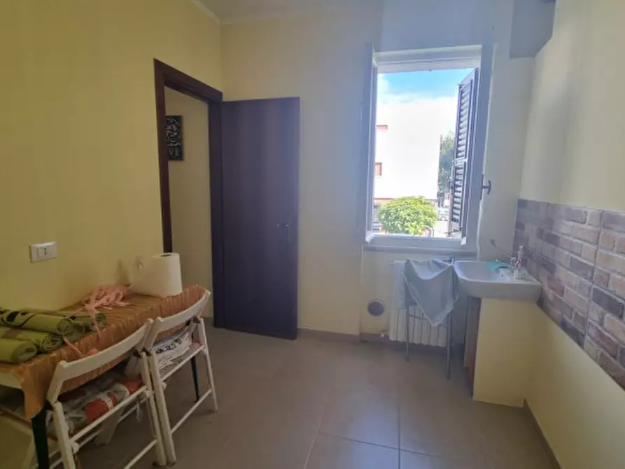 Immagine 8 di Palazzo in vendita  in via giuseppe di vittorio a Novi Di Modena