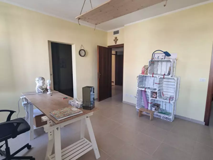 Immagine 14 di Palazzo in vendita  in via giuseppe di vittorio a Novi Di Modena