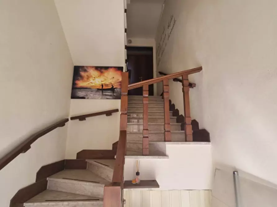 Immagine 24 di Palazzo in vendita  in via giuseppe di vittorio a Novi Di Modena