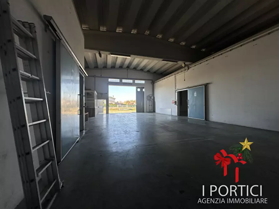 Immagine 5 di Capannone industriale in affitto  in Viale Kennedy a Scorzè
