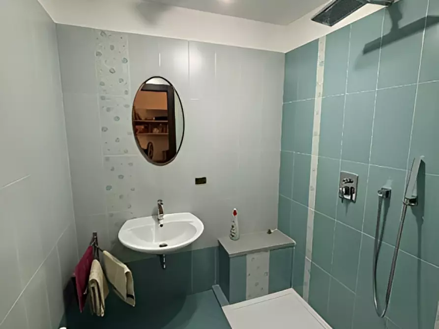 Immagine 10 di Appartamento in vendita  in Via Francesco Bellucci Sessa 3 a Portici