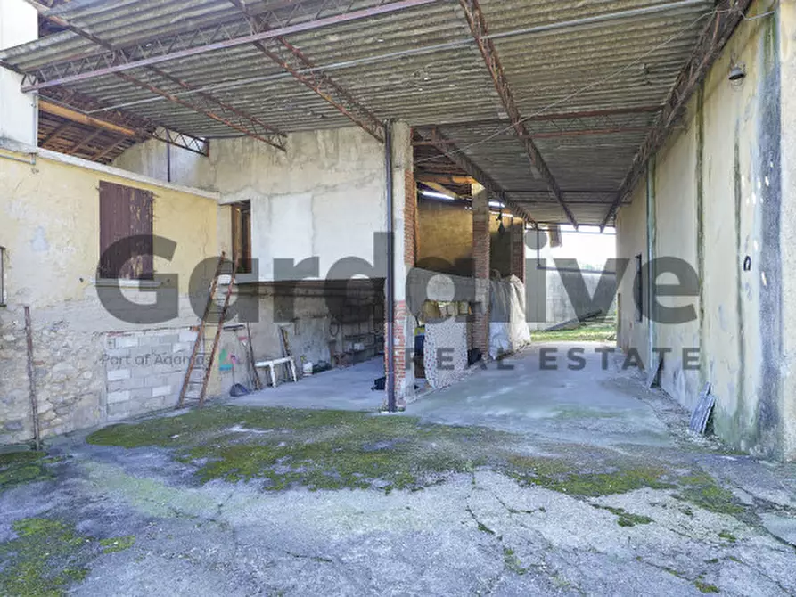 Immagine 3 di Rustico / casale in vendita  in Via indipendenza 19 a Puegnago Sul Garda