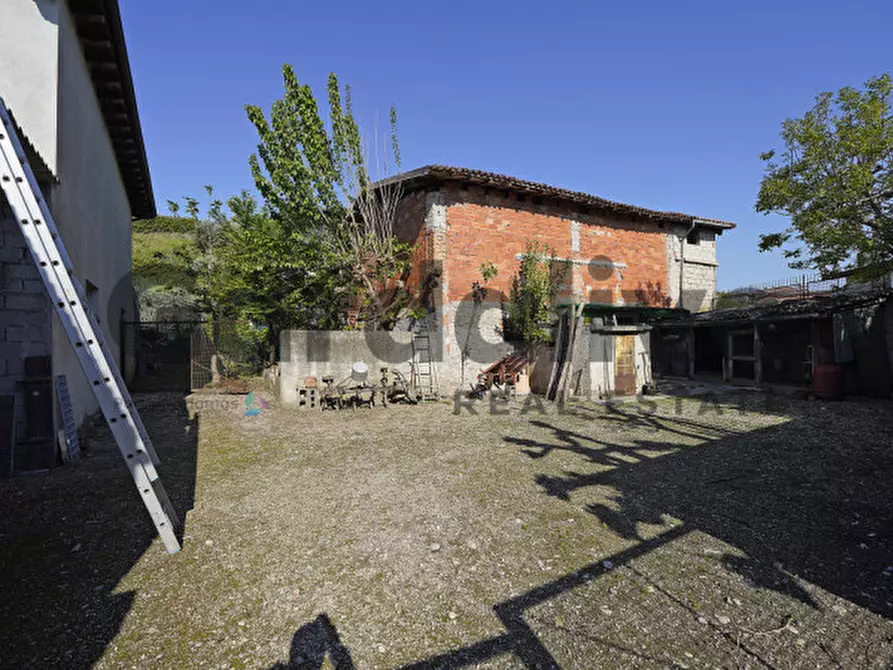 Immagine 26 di Rustico / casale in vendita  in Via indipendenza 19 a Puegnago Sul Garda