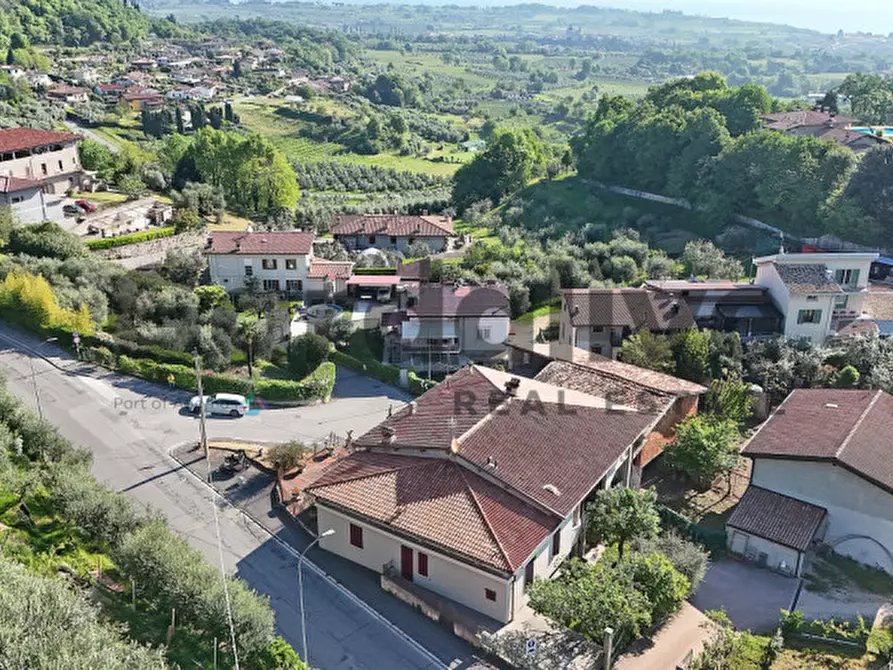 Immagine 37 di Rustico / casale in vendita  in Via indipendenza 19 a Puegnago Sul Garda