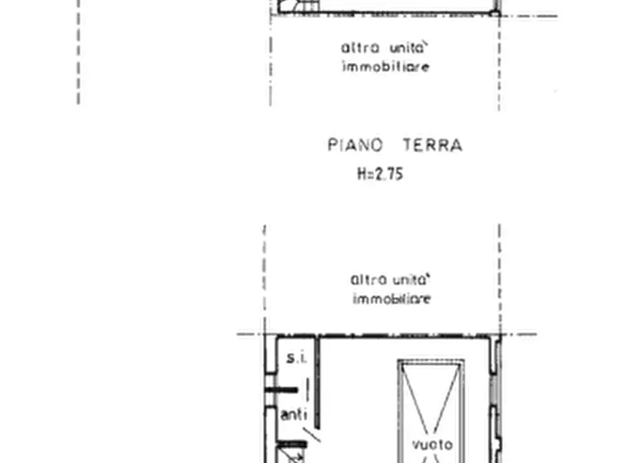 Immagine 3 di Negozio in vendita  in Via Risorgimento, 4 a Montebelluna
