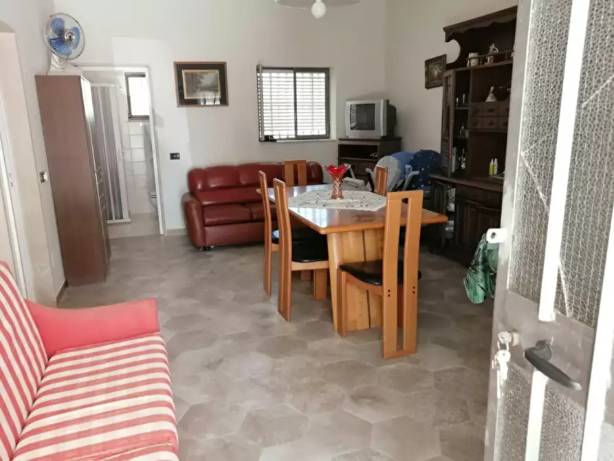 Immagine 5 di Villa in vendita  a Andria