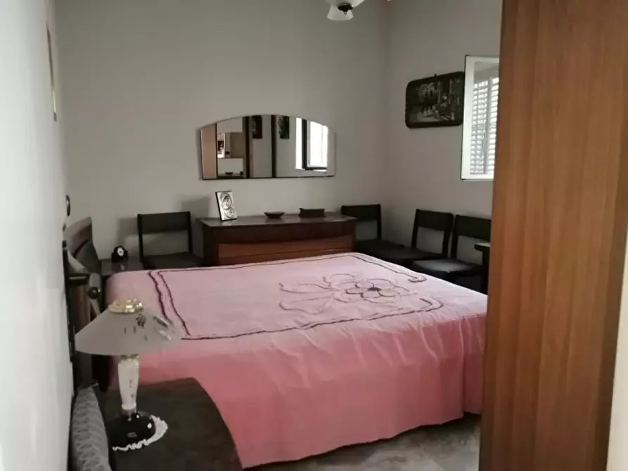 Immagine 7 di Villa in vendita  a Andria