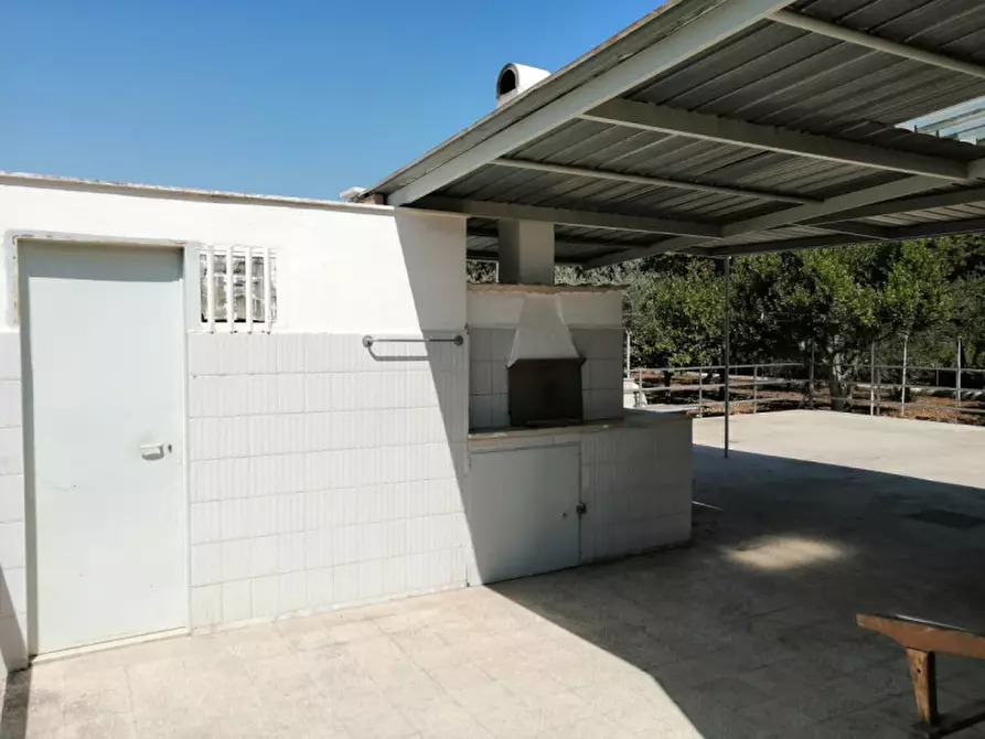 Immagine 11 di Villa in vendita  a Andria