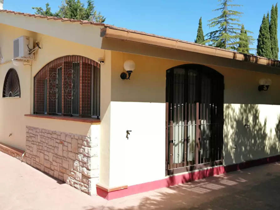 Immagine 5 di Villa in vendita  a Andria