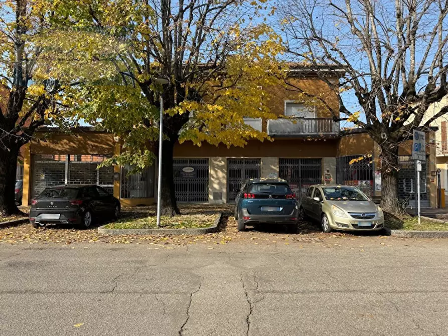 Immagine 16 di Negozio in vendita  in Corso Giuseppe Mazzini 321 a Molinella