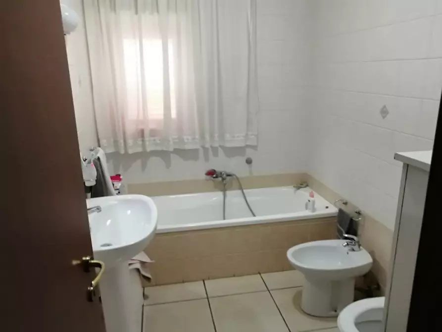 Immagine 10 di Villa in vendita  a Andria