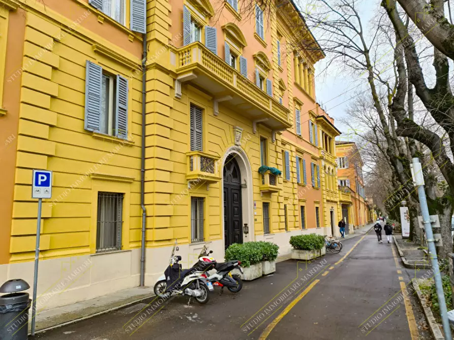 Immagine 1 di Appartamento in vendita  in Viale Caduti in Guerra a Modena