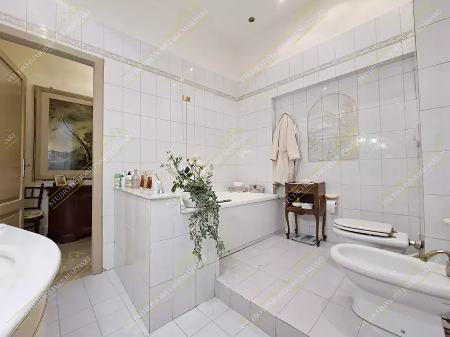 Immagine 12 di Appartamento in vendita  in Viale Caduti in Guerra a Modena