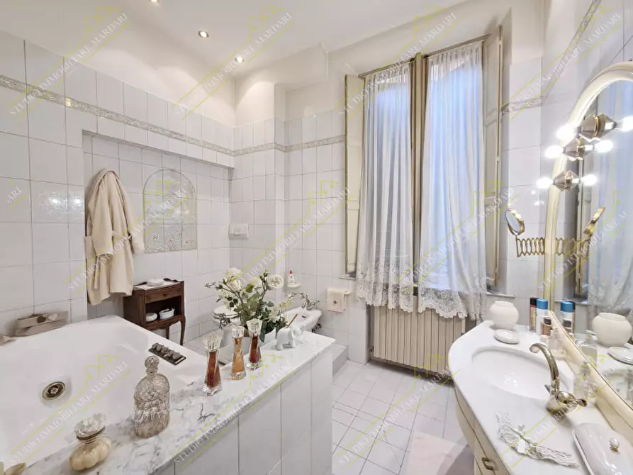 Immagine 14 di Appartamento in vendita  in Viale Caduti in Guerra a Modena