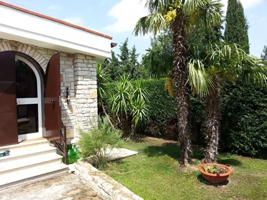 Immagine 3 di Villa in vendita  in sp 38 andria a Andria