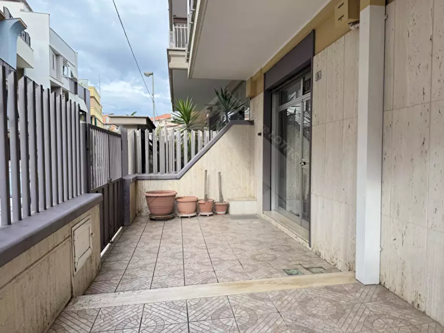 Immagine 1 di Posto auto in vendita  a Andria