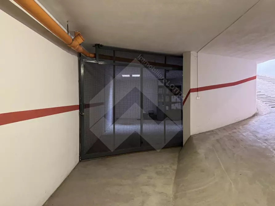 Immagine 6 di Posto auto in vendita  a Andria