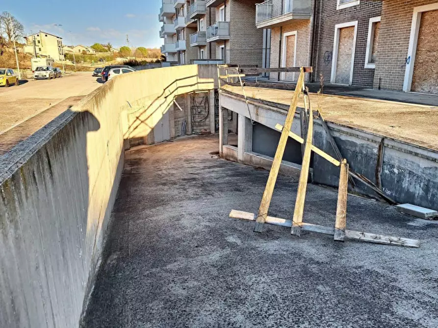 Immagine 7 di Posto auto in vendita  in C. da Peschiera, N. snc a Macerata