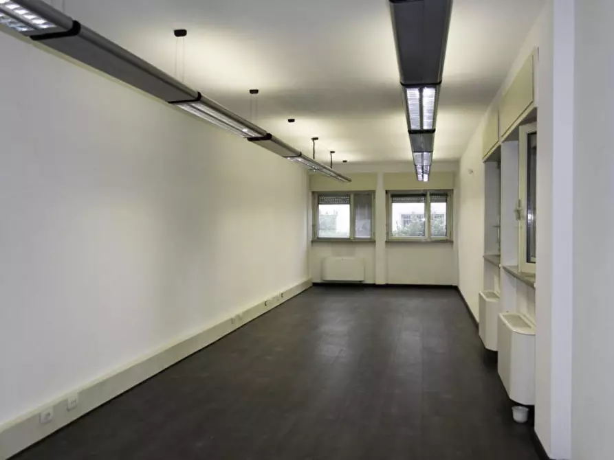 Immagine 10 di Capannone industriale in vendita  in Via Lazzaretto, 21042 Caronno Pertusella VA, Italia a Caronno Pertusella