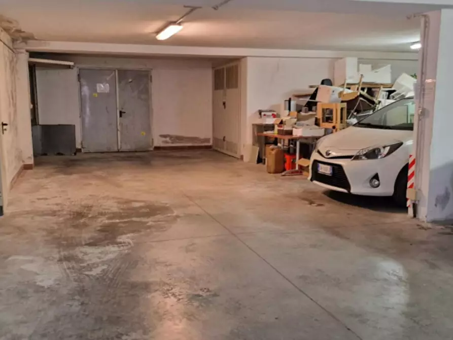 Immagine 4 di Negozio in vendita  in Piazza Rosselli, 24, 60100 Ancona AN, Italia a Ancona