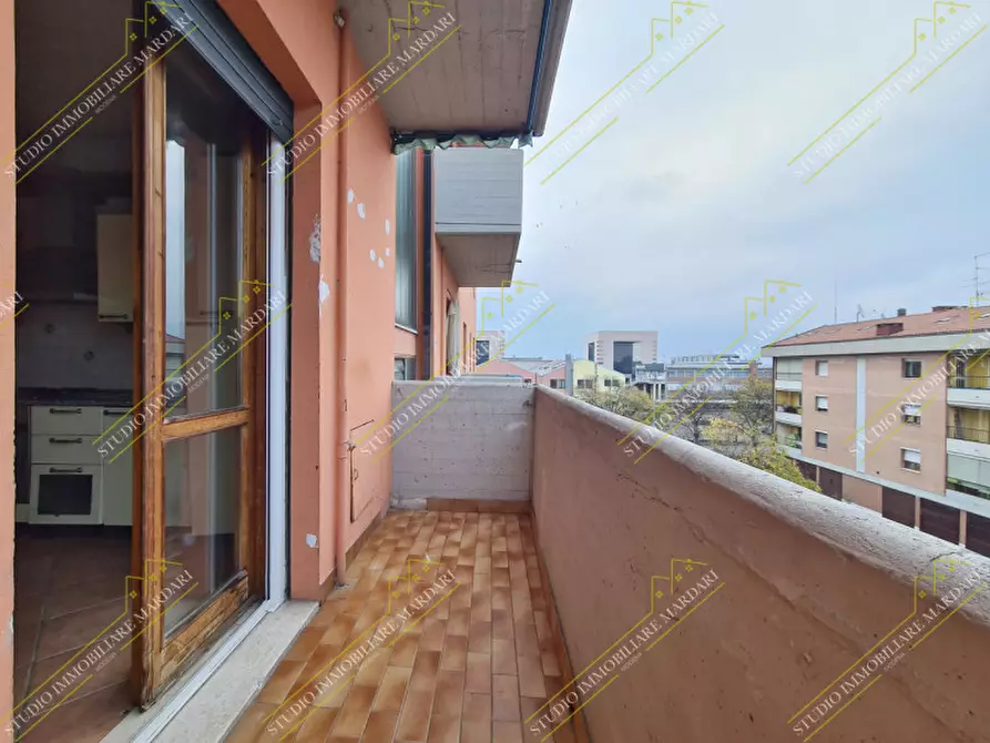 Immagine 17 di Appartamento in vendita  in Via Tito Speri a Modena