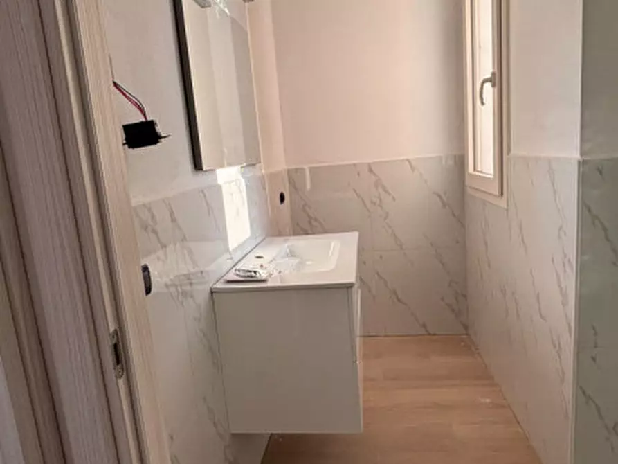 Immagine 9 di Appartamento in affitto  a Boara Pisani