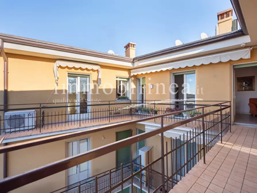 Immagine 4 di Appartamento in vendita  in VIA SAN GIOVANNI n. 7 Piano 3 a Garda