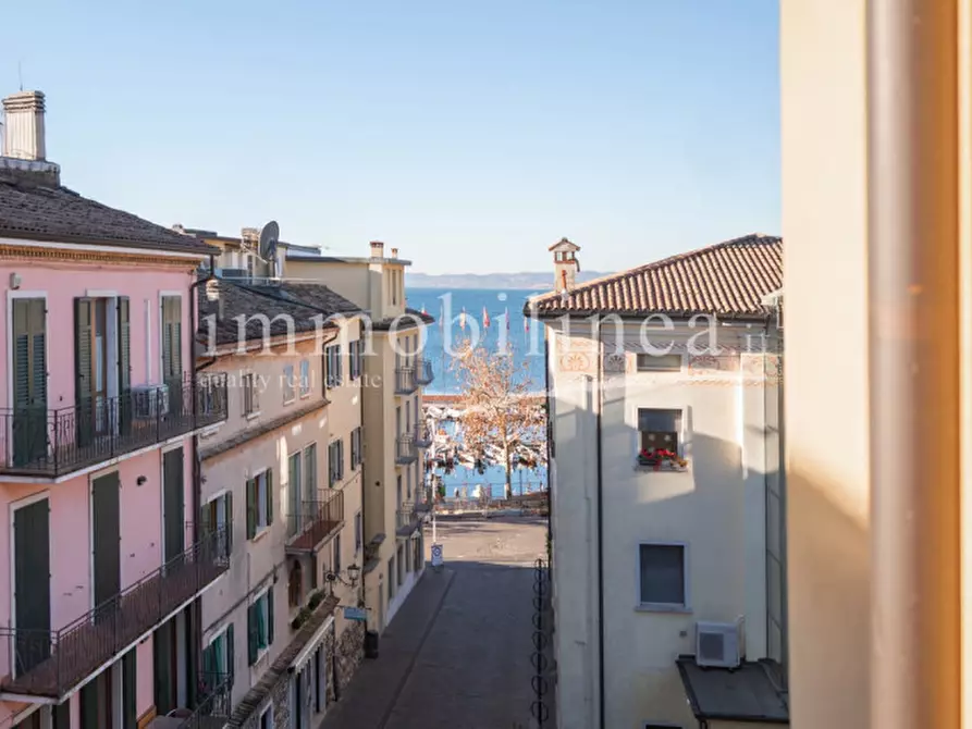 Immagine 8 di Appartamento in vendita  in VIA SAN GIOVANNI n. 7 Piano 3 a Garda