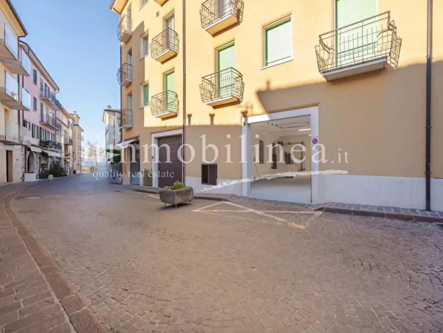 Immagine 45 di Appartamento in vendita  in VIA SAN GIOVANNI n. 7 Piano 3 a Garda