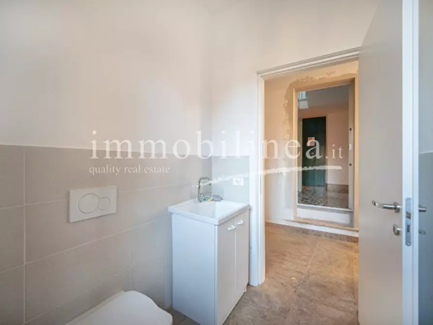 Immagine 50 di Appartamento in vendita  in VIA SAN GIOVANNI n. 7 Piano 3 a Garda