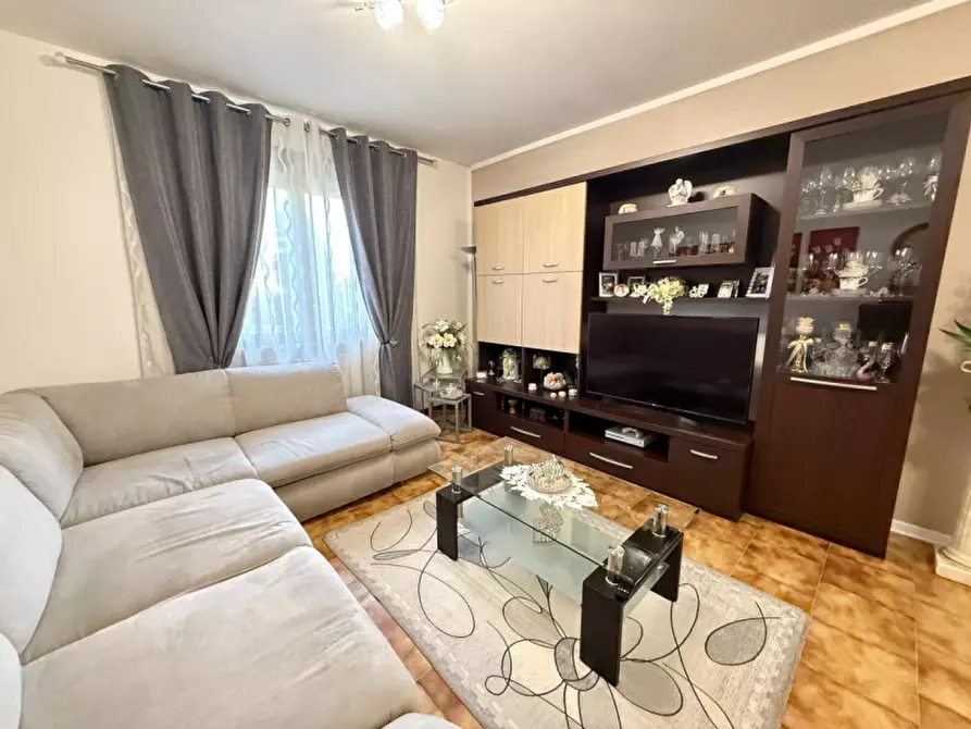 Immagine 1 di Appartamento in vendita  in VIA DEGLI ALPINI a Pressana