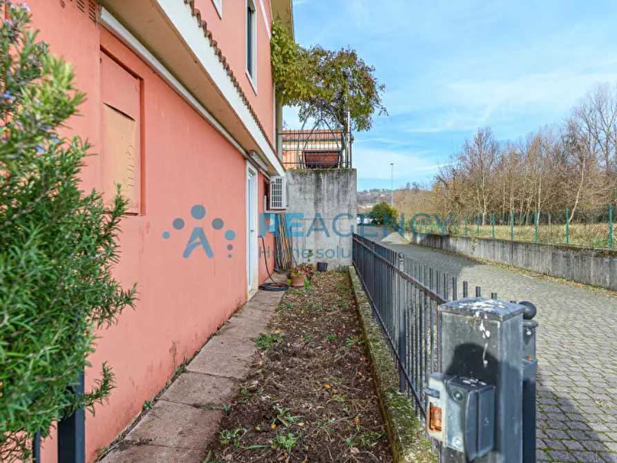 Immagine 9 di Villetta a schiera in vendita  in VIA SCORLONI a Trissino