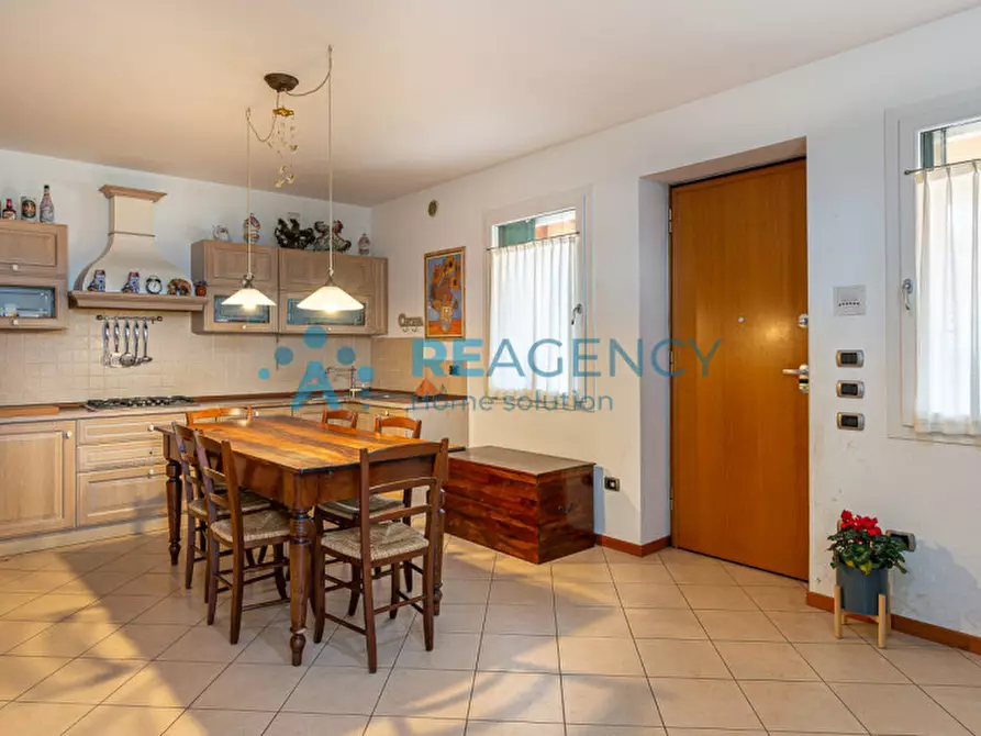 Immagine 12 di Villetta a schiera in vendita  in VIA SCORLONI a Trissino