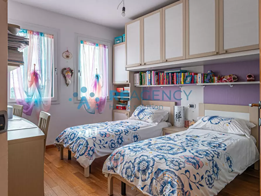 Immagine 25 di Villetta a schiera in vendita  in VIA SCORLONI a Trissino