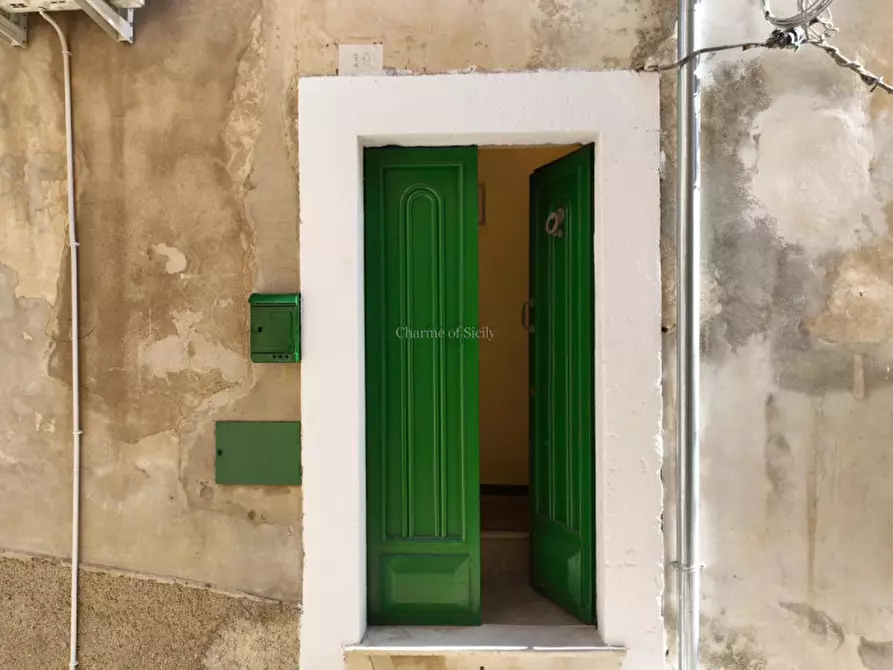 Immagine 11 di Appartamento in vendita  in Via Giuseppe Gugliotta a Modica