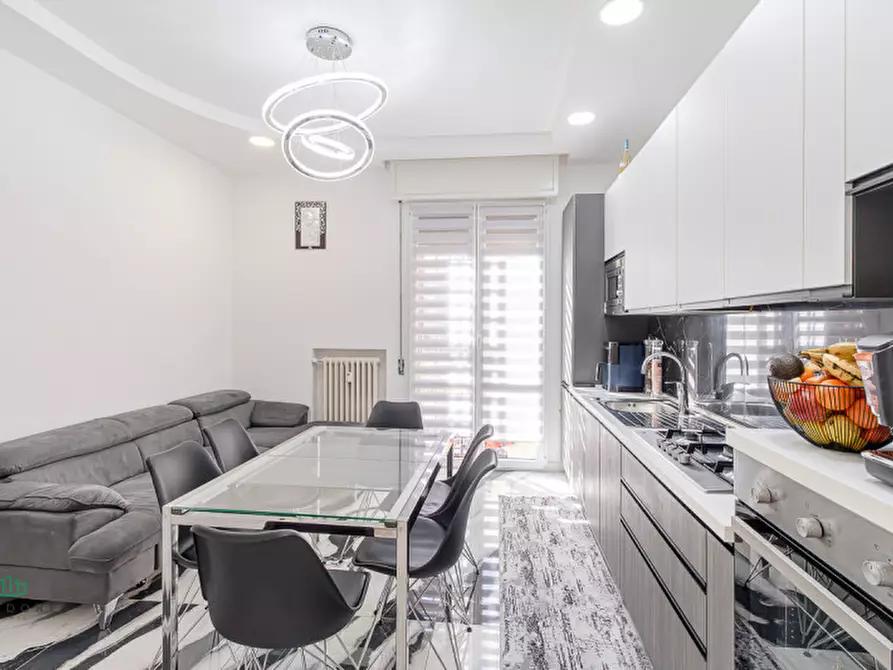 Immagine 1 di Appartamento in vendita  in via toscana 176 a Bologna