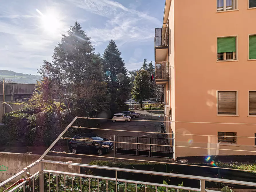 Immagine 5 di Appartamento in vendita  in via toscana 176 a Bologna