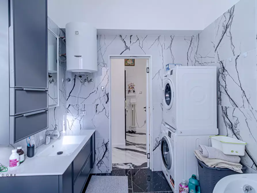 Immagine 14 di Appartamento in vendita  in via toscana 176 a Bologna